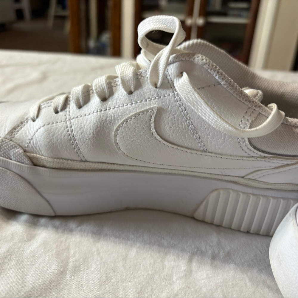 Size 8 women’s shoes​